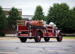 Ahrens-Fox N-S-4 Triple Combination Pumper 1925 года 